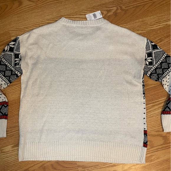 Fairisle Snowflake Sweater - Picture 5 of 7